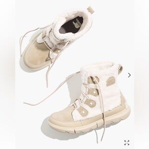 Sorel Women's Explorer ll Joan cozy boot. Size 8 Ancient fossil sea salt. NWT